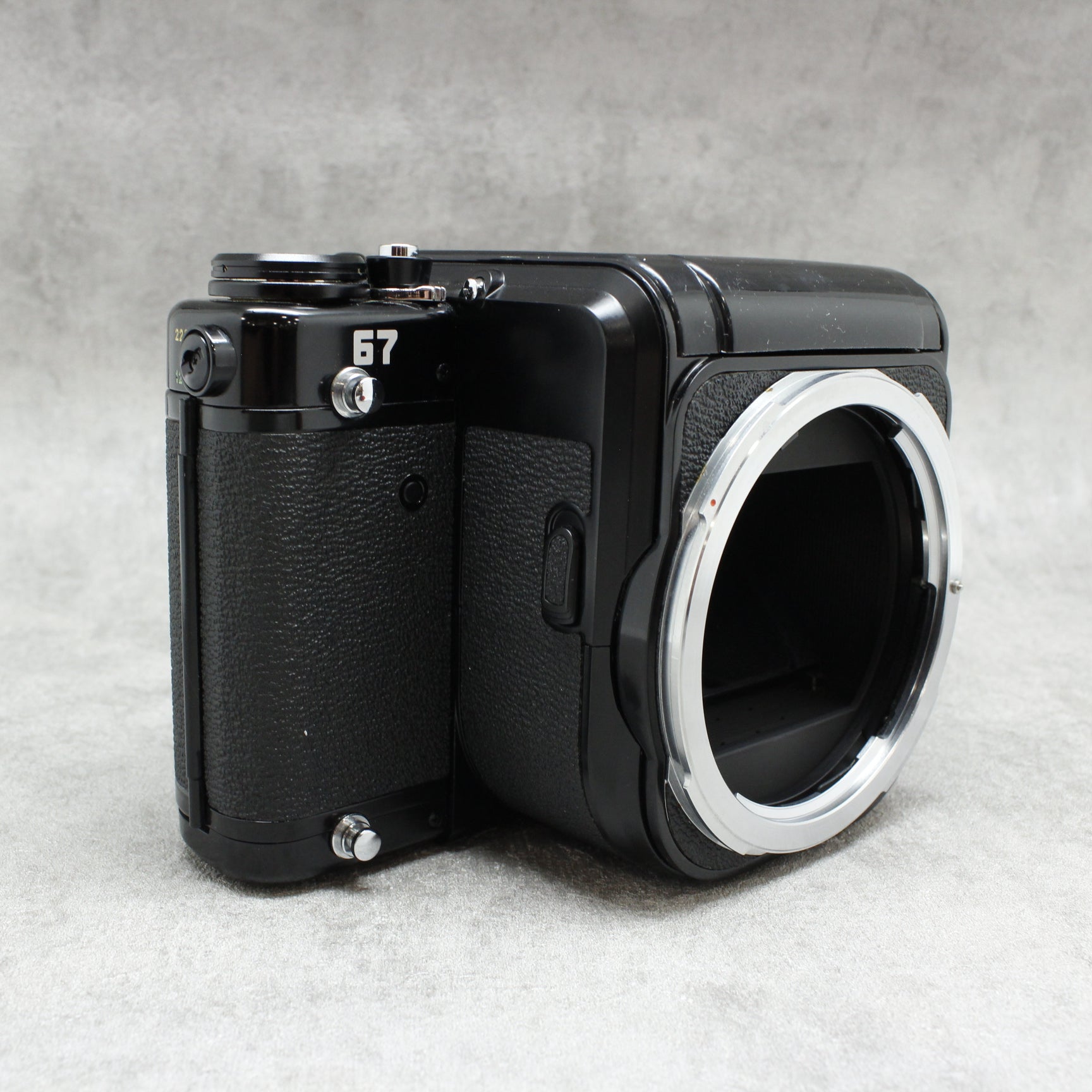 中古品 PENTAX 67ボディ TTLプリズムファインダー 【4月15日(土)の 