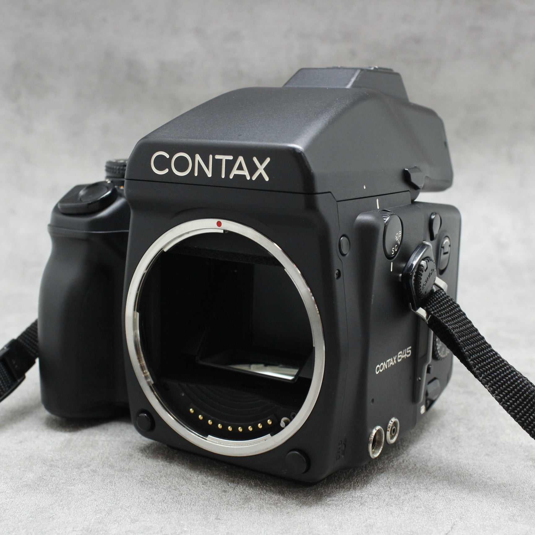 中古品 CONTAX 645 ボディ【12月3日(土)のYouTube生配信でご紹介