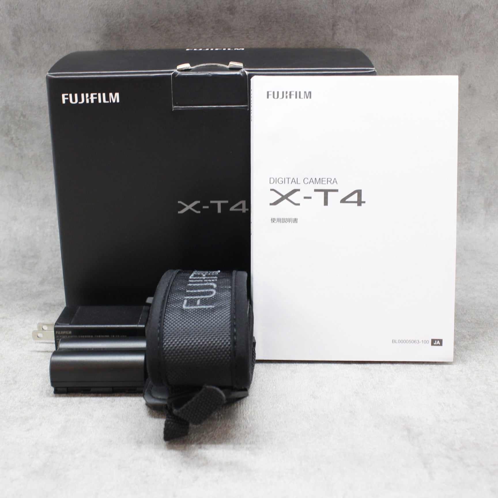 中古品 FUJIFILM X-T4 ボディ BK【2月25日(土)のYouTube生配信