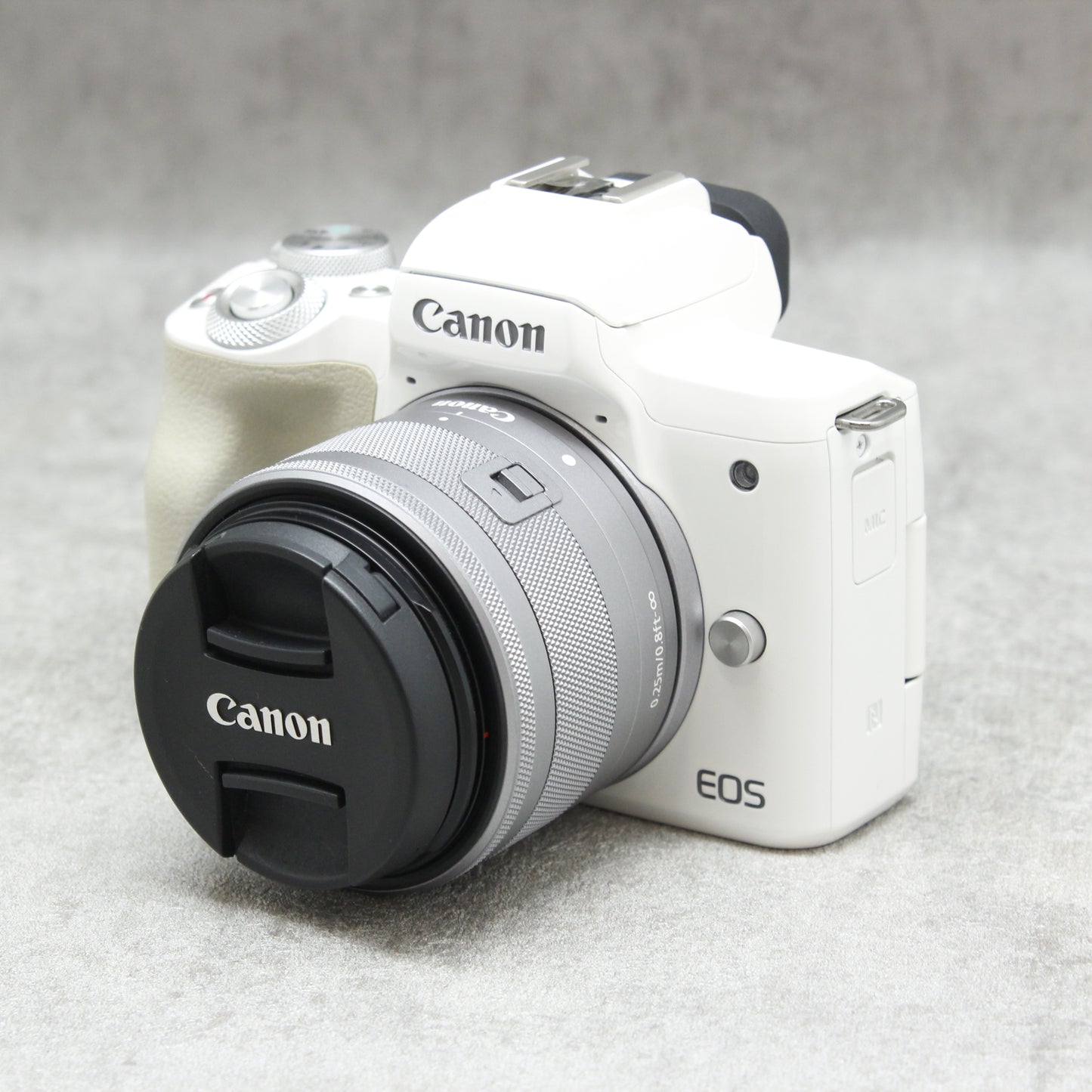 中古品 Canon EOS Kiss M 標準レンズキット【9月27日(火)のYouTube生