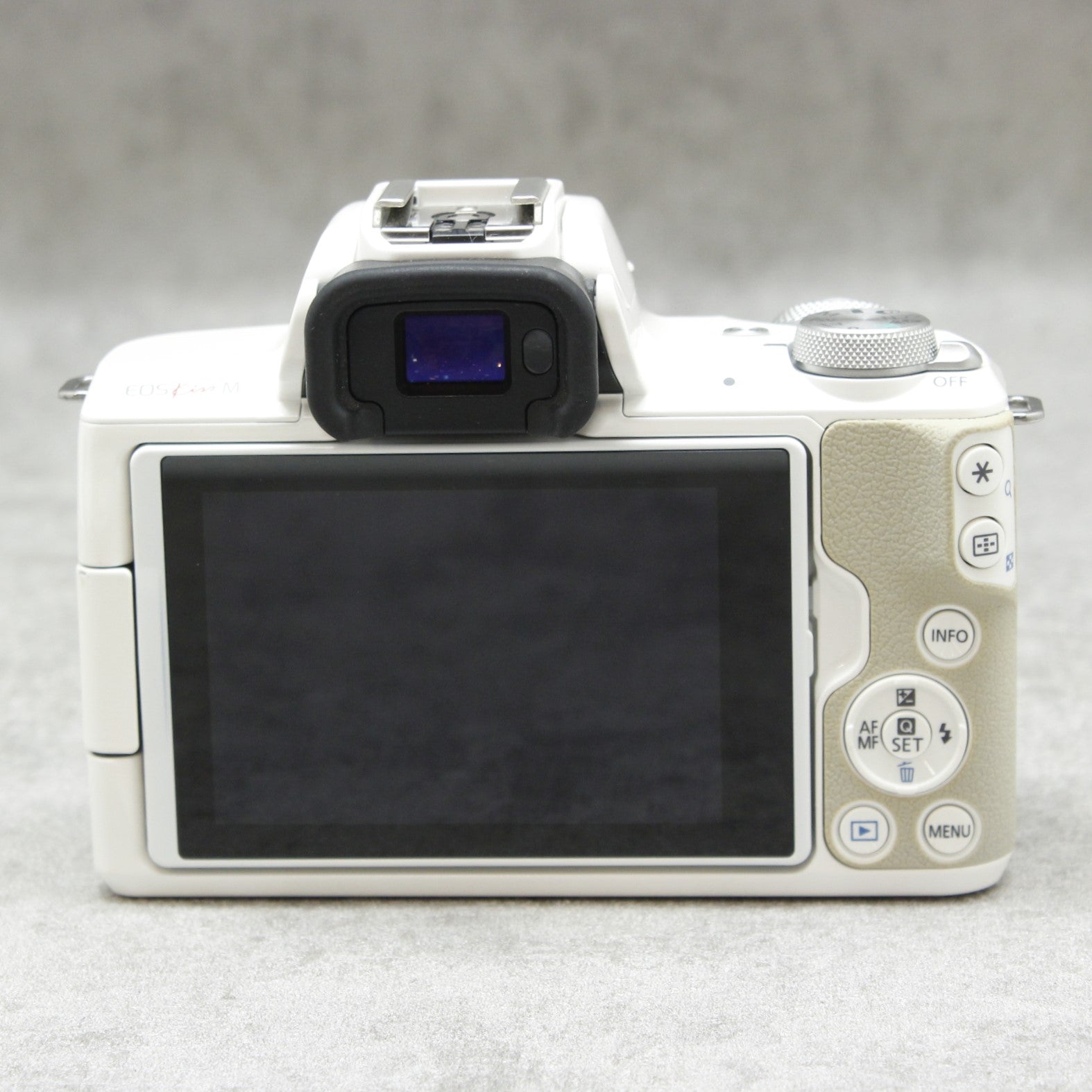 中古品 Canon EOS Kiss M 標準レンズキット【9月27日(火)のYouTube