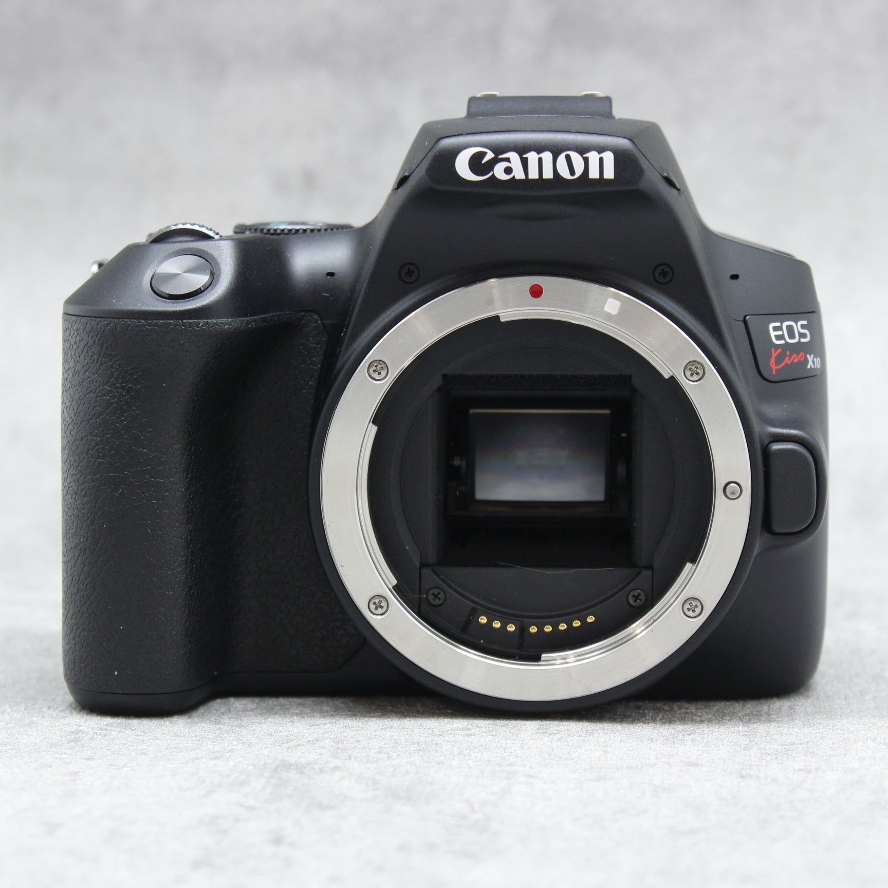 中古品 Canon EOS KISS X10 Wズームキット ☆1月1日(日)のYouTube生 