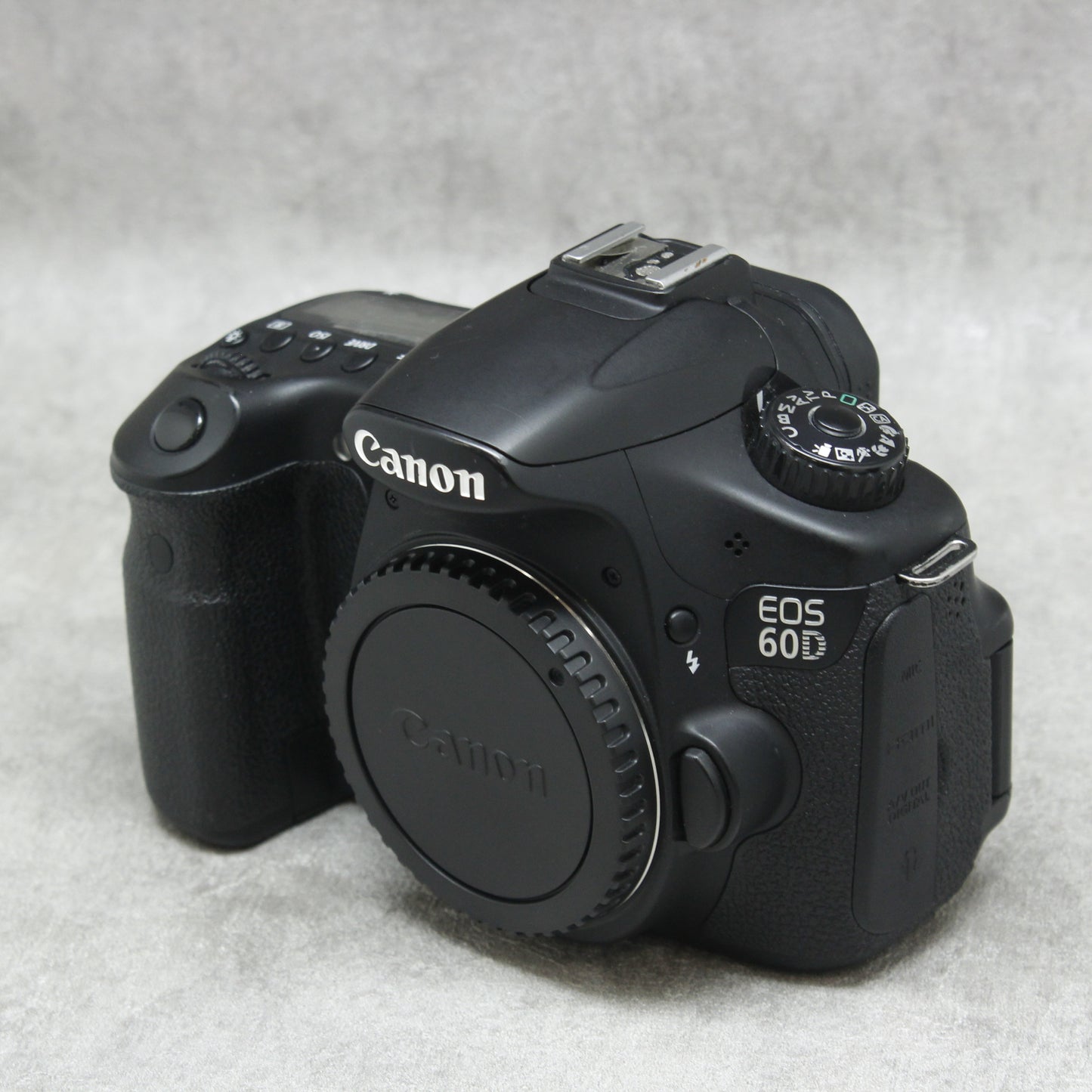 中古品 Canon EOS 60D EF-S18-135 IS レンズキット　☆3月23日(木)のYouTube生配信でご紹介☆　