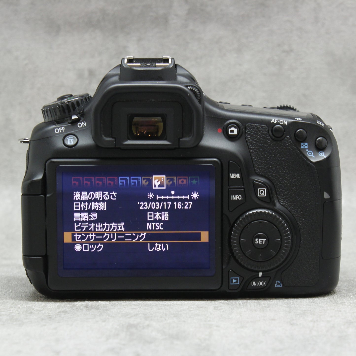 CANON EOS 60D EF-S 18-135 IS レンズキット デジタル一眼レフカメラ