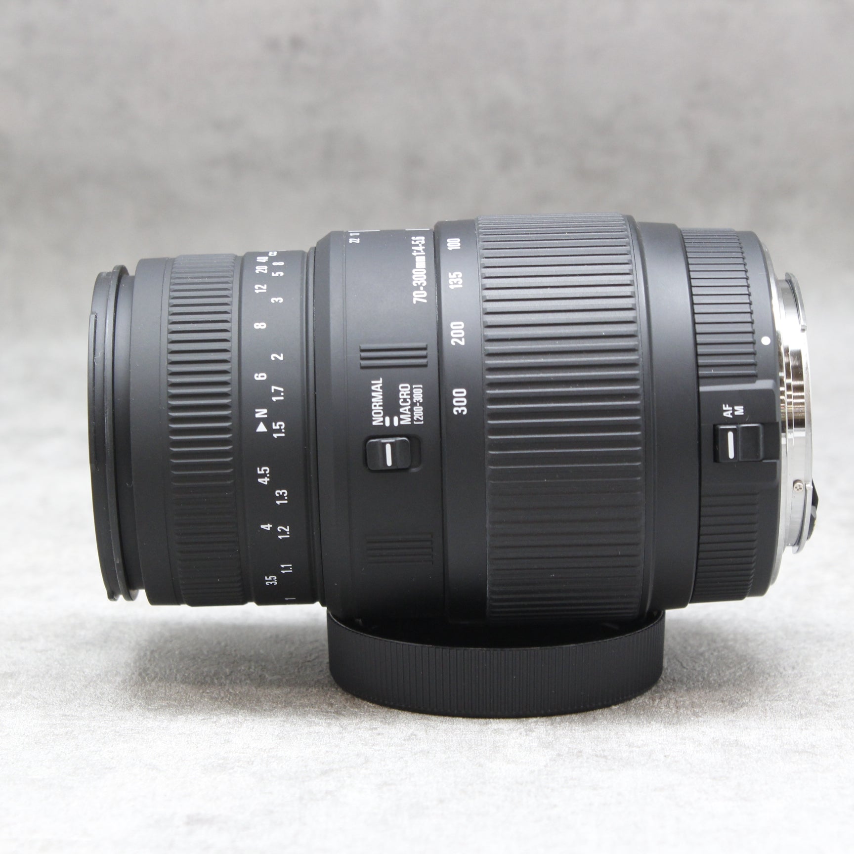 新品未使用品 シグマ 70-300 4-5.6 DG MACRO SONY A