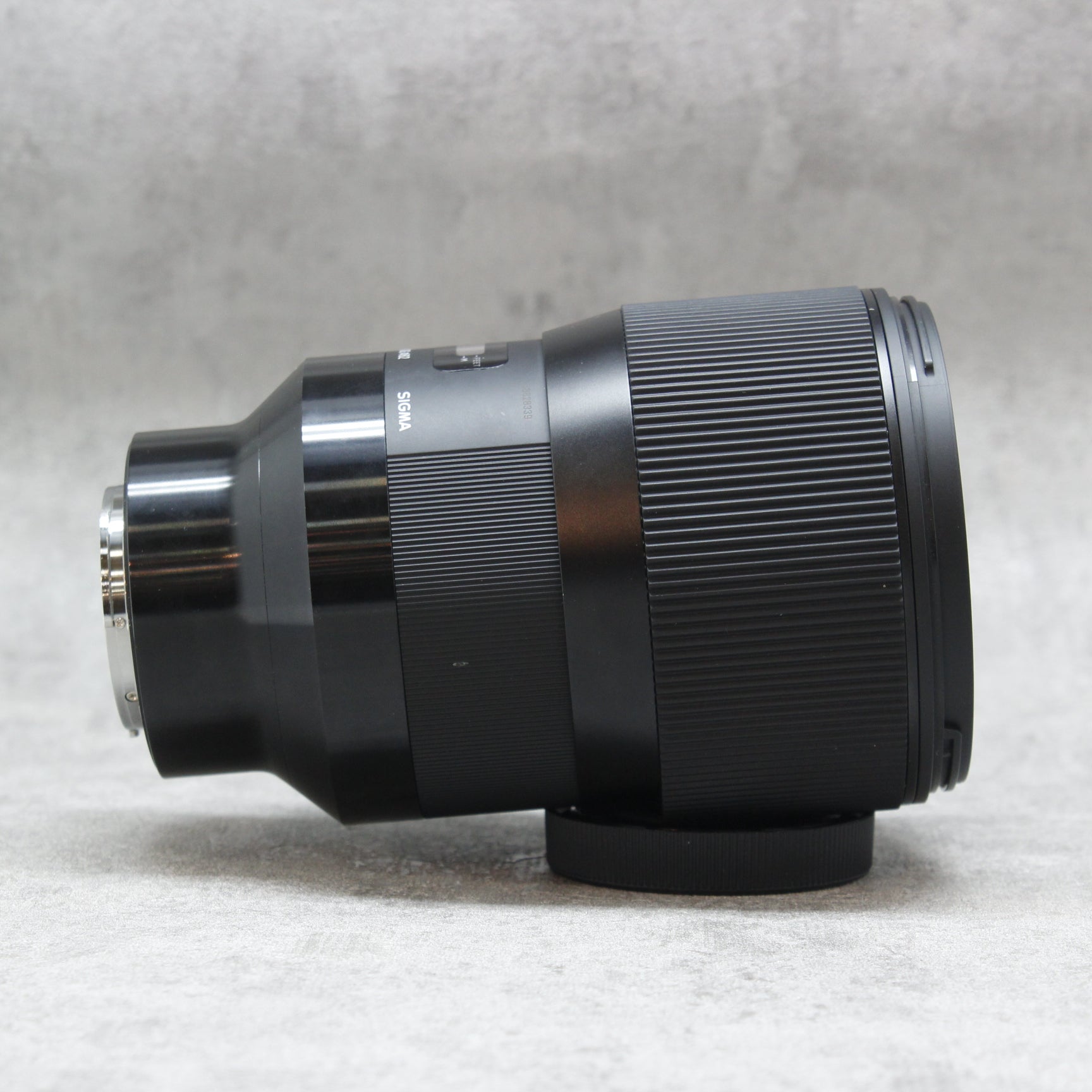 中古品 SIGMA 135mm F1.8 DG HSM SONY Eマウント用 【2月25日(土)の