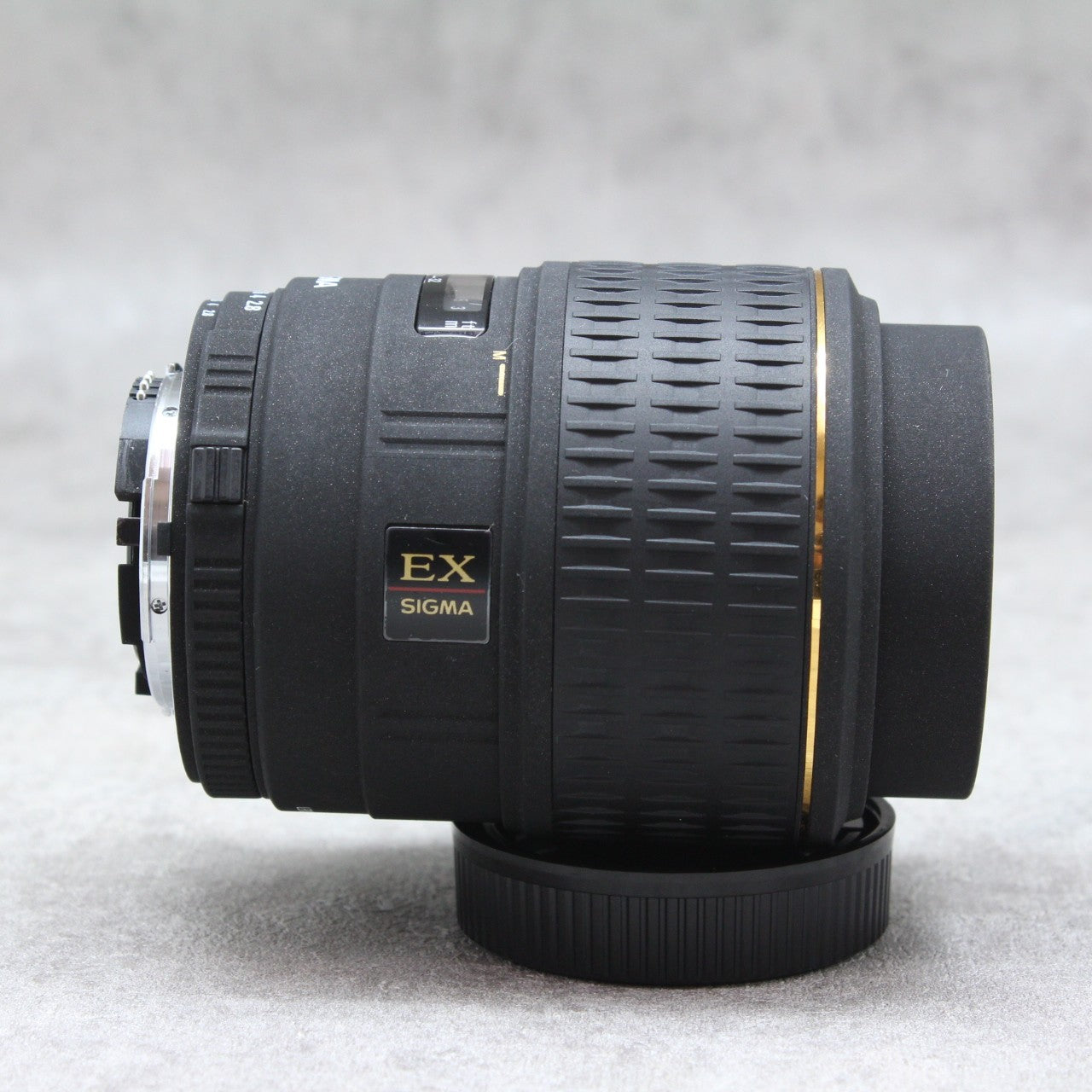 中古品 SIGMA 105mm F2.8 D EX MACRO Nikon Fマウント ☆11月25